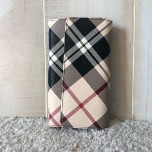 Classy wallet/clutch